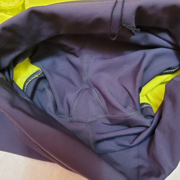 New Zyia Neon Yellow Parallel Luxe Hi-Rise 7/8 24" Size 4 - Picture 13 of 14